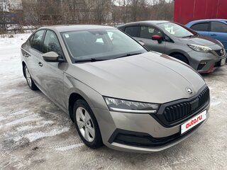 2021 Skoda Octavia IV (A8), коричневый, 1700000 рублей, вид 1