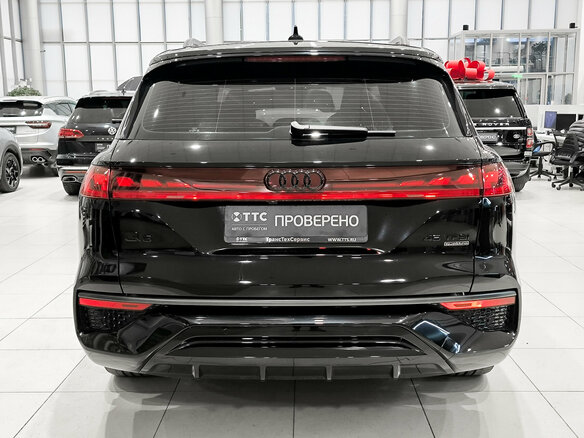 2023 Audi Q6 45 TFSI, чёрный - вид 5