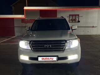 2011 Toyota Land Cruiser 200 Series, белый, 2800000 рублей, вид 1