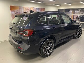 2024 BMW X3 30i xDrive III (G01) Рестайлинг, чёрный, 7550000 рублей, вид 3