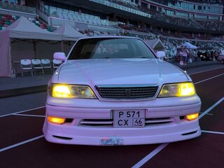 1998 Toyota Mark II VIII (X100), белый, 690000 рублей, вид 1