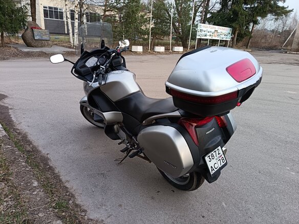 2008 Honda NT700V Deauville, серебристый, 430000 рублей - вид 2