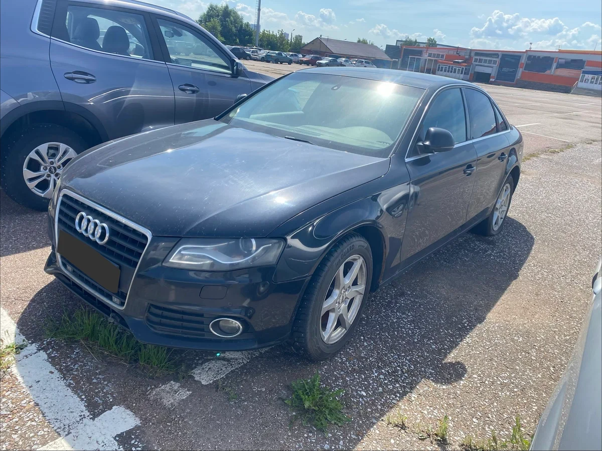 Открыть фотографии: Audi A4 IV (B8)