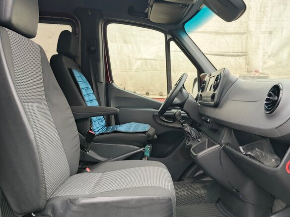 2019 Mercedes-Benz Sprinter, красный, 4500000 рублей - вид 5