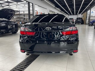 2014 Toyota Camry VII (XV50), чёрный, 1900000 рублей, вид 5