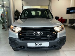 2026 Lada (ВАЗ) Niva Travel I Рестайлинг, серебристый, 1424609 рублей, вид 2