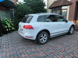 2012 Volkswagen Touareg II, белый, 2565000 рублей, вид 4