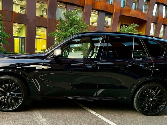2019 BMW X5 M50d IV (G05/G18), чёрный, 7900000 рублей - вид 13