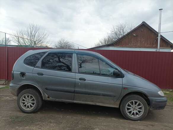 1998 Renault Scenic I, серый, 200000 рублей - вид 1