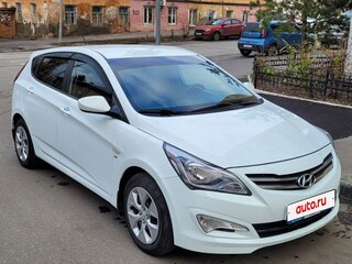 2015 Hyundai Solaris I Рестайлинг, белый, 890000 рублей, вид 1
