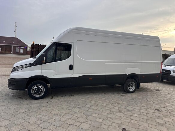 2023 Iveco Daily, белый, 4900000 рублей - вид 3