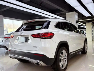 2021 Mercedes-Benz GLA 180 II (H247), белый, 2200000 рублей, вид 3