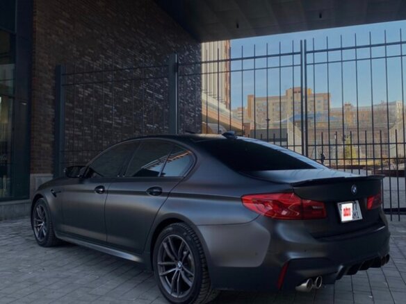 2018 BMW 5 серии 520d xDrive VII (G30/G31/G38), чёрный, 2200000 рублей - вид 3
