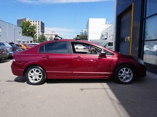 2011 Honda Civic VIII Рестайлинг, красный, 806000 рублей, вид 4
