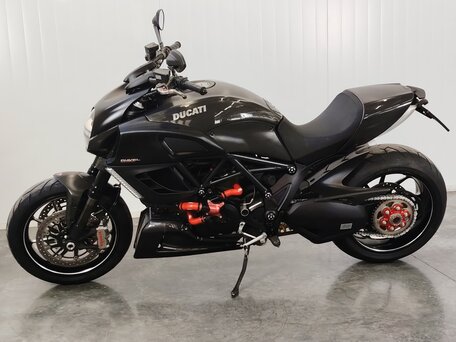 2012 Ducati Diavel Carbon, чёрный, 839000 рублей, вид 5