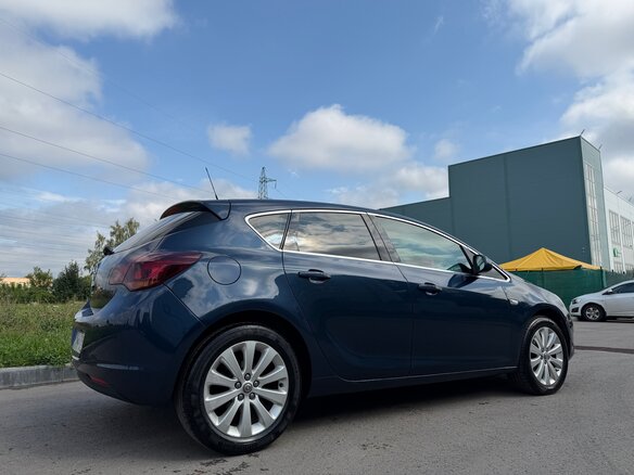 2011 Opel Astra J, синий, 650000 рублей - вид 6