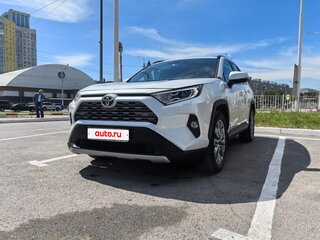 2021 Toyota RAV4 V (XA50), белый, 3200000 рублей, вид 3