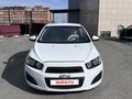 2013 Chevrolet Aveo II, белый, 730000 рублей