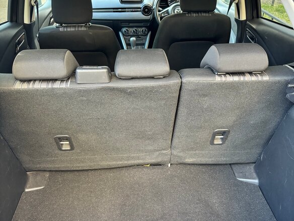 2021 Mazda 2 III (DJ) Рестайлинг, коричневый, 1190000 рублей - вид 13