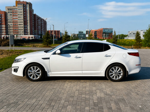 2015 Kia Optima III Рестайлинг, белый, 1350000 рублей - вид 9