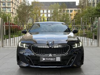2025 BMW 5 серии 530i xDrive VIII (G60/G61/G68), чёрный, 8290000 рублей, вид 2