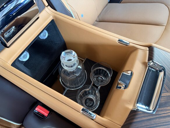 2019 Rolls-Royce Cullinan I (Series I), коричневый - вид 28