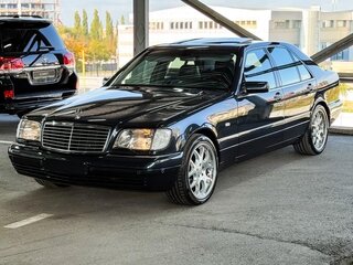 1998 Mercedes-Benz S-Класс 500 III (W140) Рестайлинг, чёрный, 3500000 рублей, вид 2