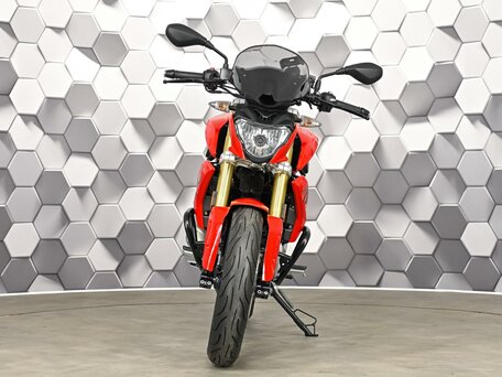 2020 BMW G 310 R, красный, 399000 рублей, вид 5