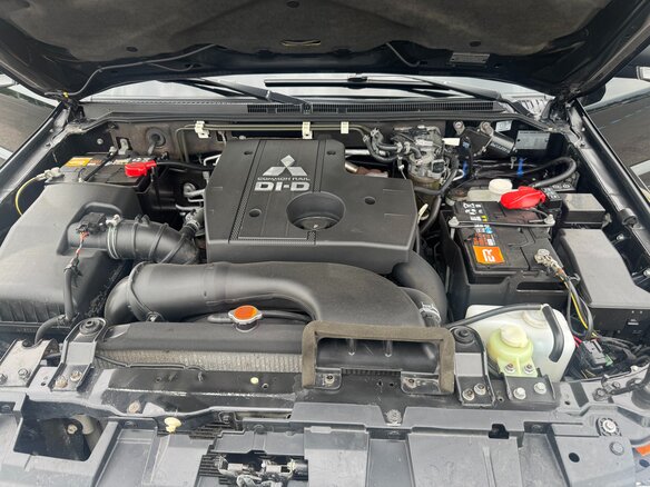 2012 Mitsubishi Pajero IV Рестайлинг 1, чёрный, 2790000 рублей - вид 17