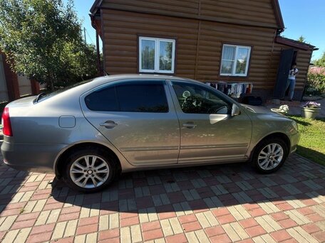 2010 Skoda Octavia II (A5) Рестайлинг, серый, 510999 рублей, вид 2