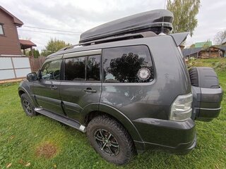 2012 Mitsubishi Pajero IV Рестайлинг 1, серый, 2300000 рублей, вид 4