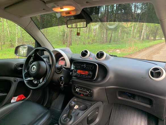 2017 Smart Fortwo III, красный, 1300000 рублей - вид 10