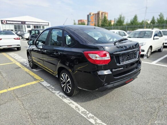 2026 Lada (ВАЗ) Granta I Рестайлинг, чёрный, 1244000 рублей - вид 2