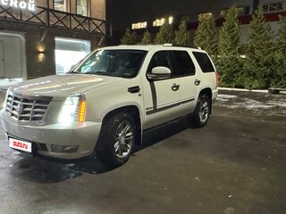 2011 Cadillac Escalade III, белый, 1390000 рублей, вид 1