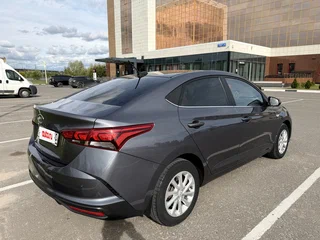 2021 Hyundai Solaris II Рестайлинг, серый, 1720000 рублей, вид 2