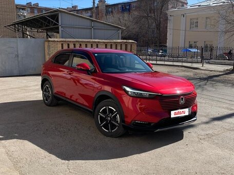 2021 Honda Vezel II, красный, 2699000 рублей, вид 2
