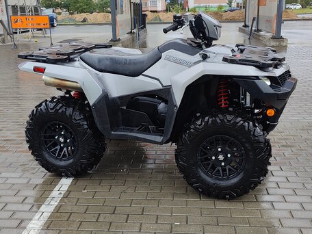 2023 Suzuki KingQuad 750, серебристый, 1190000 рублей, вид 2