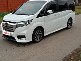 2018 Honda Stepwgn Spada V Рестайлинг, белый, 2590000 рублей, вид 2