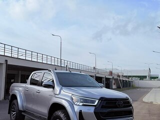 2020 Toyota Hilux Arctic Trucks AT35 VIII Рестайлинг 2, серый, 6300000 рублей, вид 2
