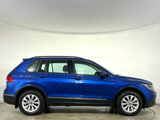 2021 Volkswagen Tiguan II Рестайлинг, синий, 2630000 рублей, вид 5
