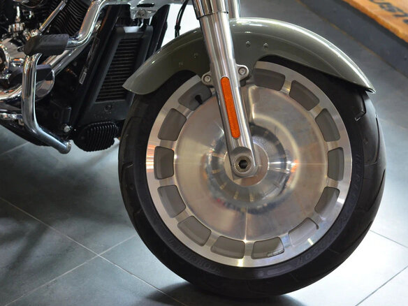 2021 Harley-Davidson Fat Boy, зелёный, 2950000 рублей - вид 11