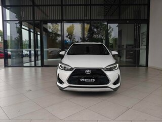 2022 Toyota Yaris L X XP150 Рестайлинг, белый, 1356666 рублей, вид 2