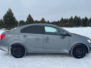 2014 Chevrolet Aveo II, серый, 590000 рублей, вид 3