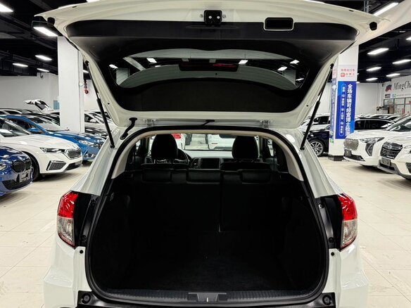 2022 Honda Vezel I Рестайлинг, белый, 1340000 рублей - вид 17