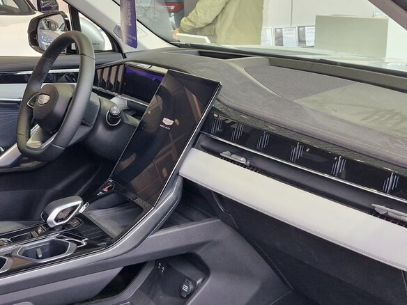 2025 Geely Atlas II, серебристый, 3970990 рублей - вид 6