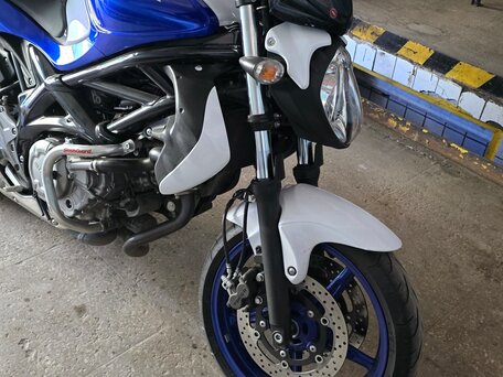 2013 Suzuki SFV 400 Gladius, синий, 390000 рублей, вид 2