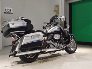 2008 Harley-Davidson CVO Limited, серебристый, 870000 рублей, вид 4