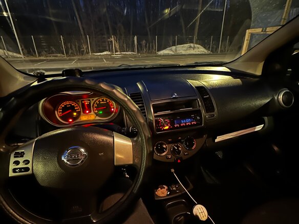 2006 Nissan Note I, красный, 425000 рублей - вид 8