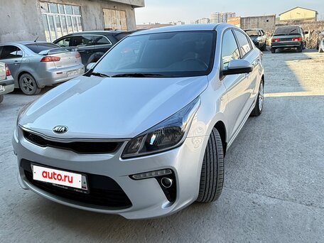 2020 Kia Rio IV, серый, 1590000 рублей, вид 2