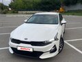 2020 Kia K5 III, белый - вид 1